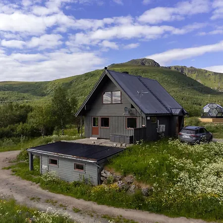 Bestefarhaugen - The Cozy House On The Hill & Dome Casa vacanze *