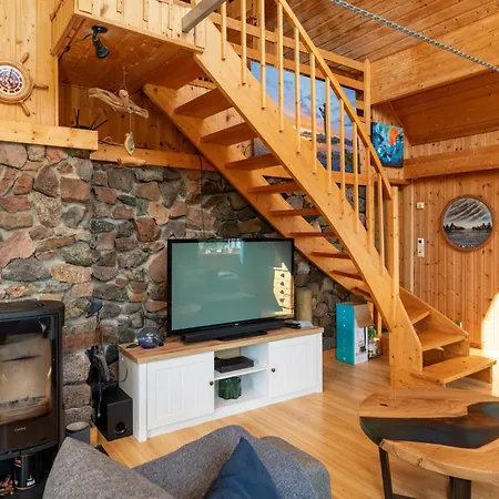 Bestefarhaugen - The Cozy House On The Hill & Dome Bo (Nordland)